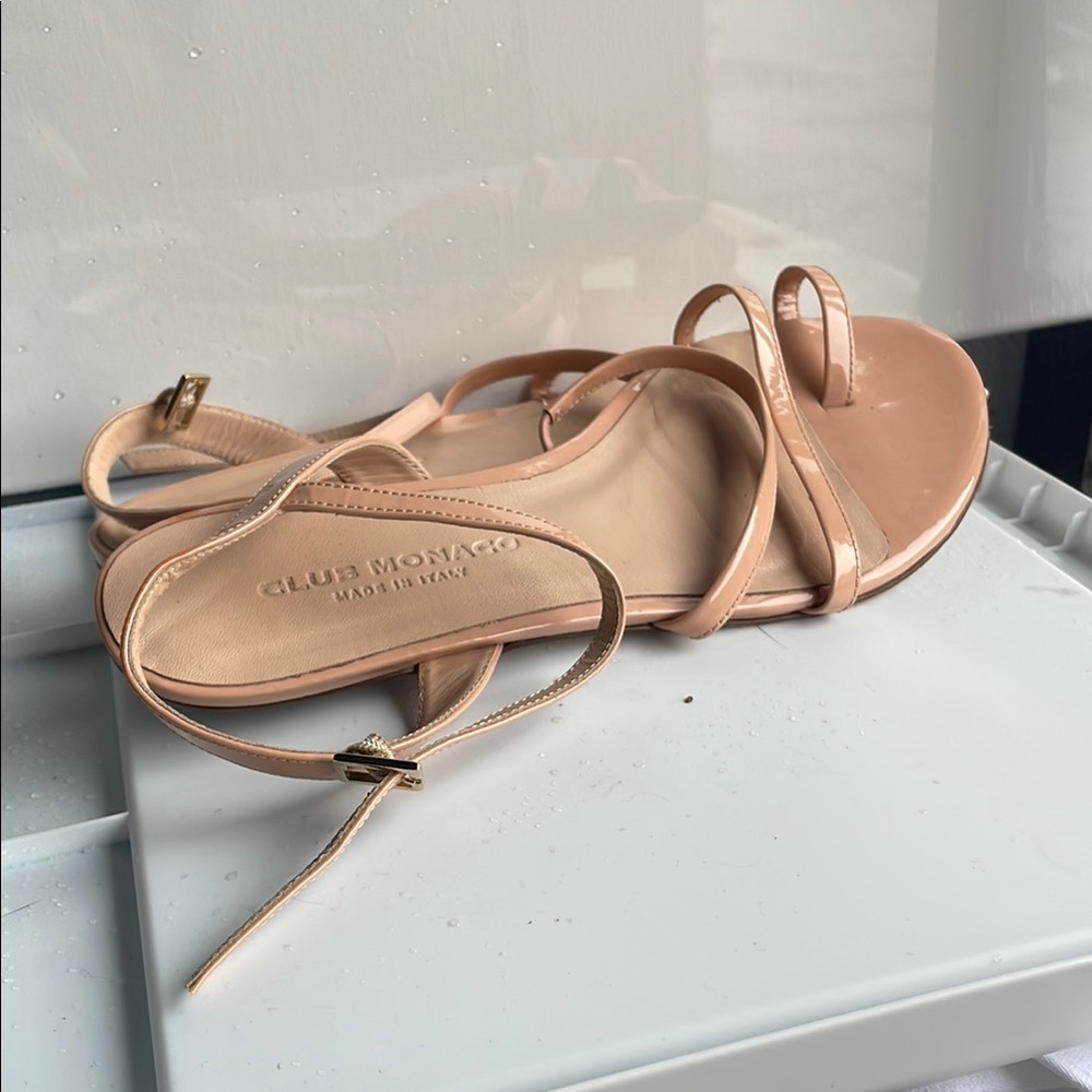 Club Monaco Tan Sandals with Elegant Straps